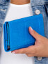 Фото #3 товара Женский кошелек кожаный  голубой с тиснением под  кожу крокодила заводская цена