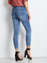 Фото #2 товара Женские джинсы  скинни со средней посадкой укороченные голубые Factory Price