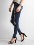 Фото #2 товара Женские джинсы скинни со средней посадкой укороченные рваные синие Factory Price