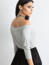 Фото #4 товара Женская блузка приталенного кроя с рукавом 3/4 и открытыми плечами серая Factory Price
